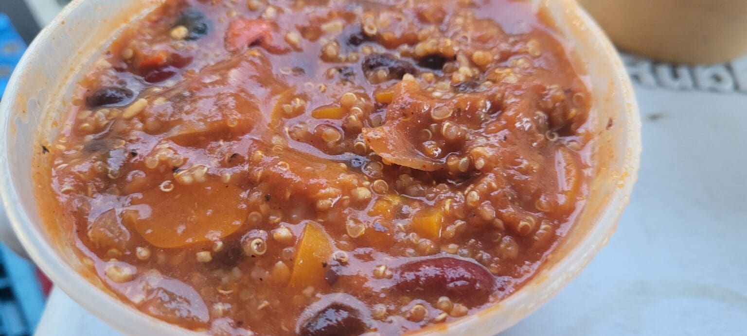 VEGAN Quinoa Chili - Image 1