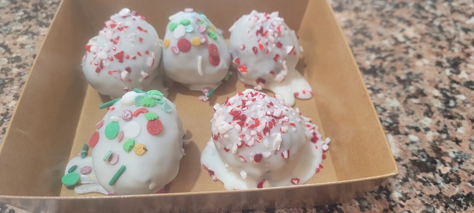 Christmas Oreo Truffles - Image 1